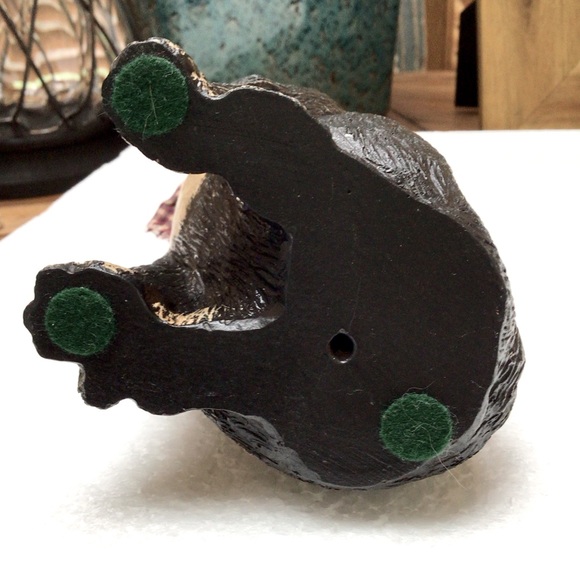 Distressed tuxedo cat figurine with rag collar. EUC. - Picture 5 of 5